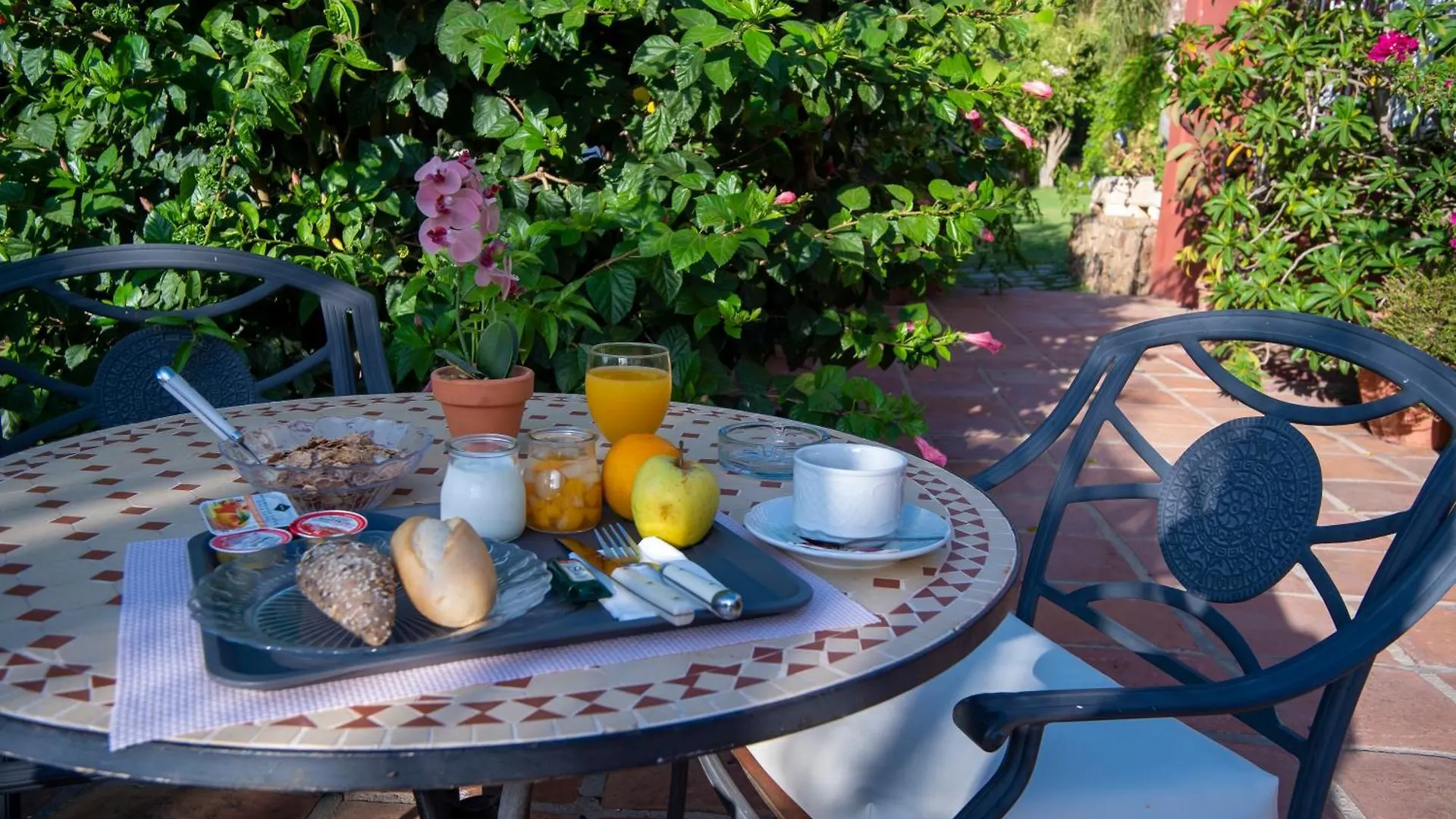 Hotel La Pena Tarifa